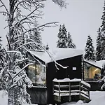 Rezort Magical Pond Nature Igloos Ruka