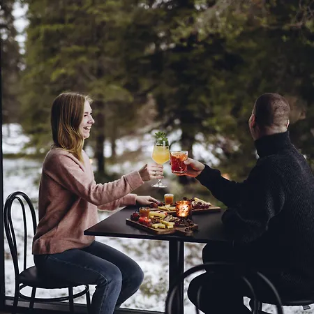 Magical Pond Nature Igloos Resort Ruka